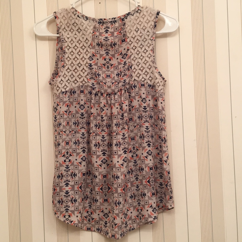 blouse - Picture 2 of 2